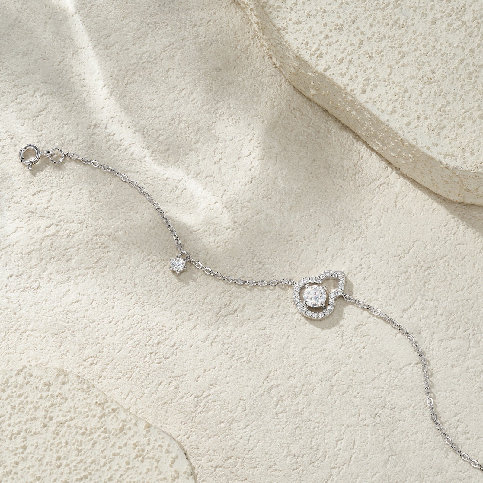 STEELMART brings clarity to jewelry & watches